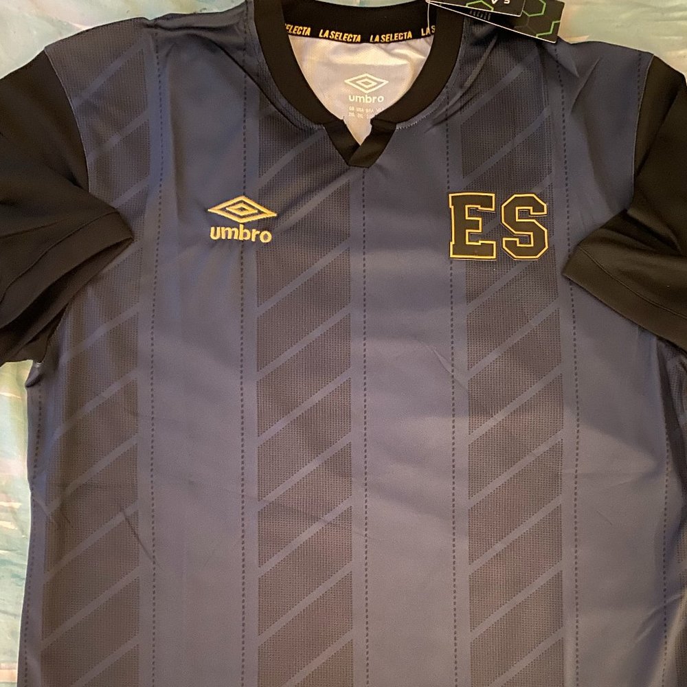 Umbro EL SALVADOR National Team JERSEY Men's Sz M or 2XL New w tags
